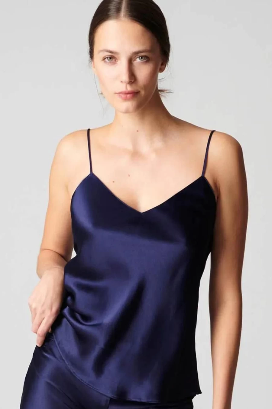 Simone Pérèle Midnight Dream Silk Camisole - Luxurious Women's Sleepwear
